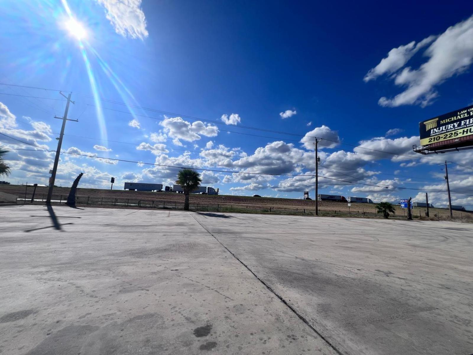 Oyo Garden Inn And Suites Pearsall I-35 East Exterior foto